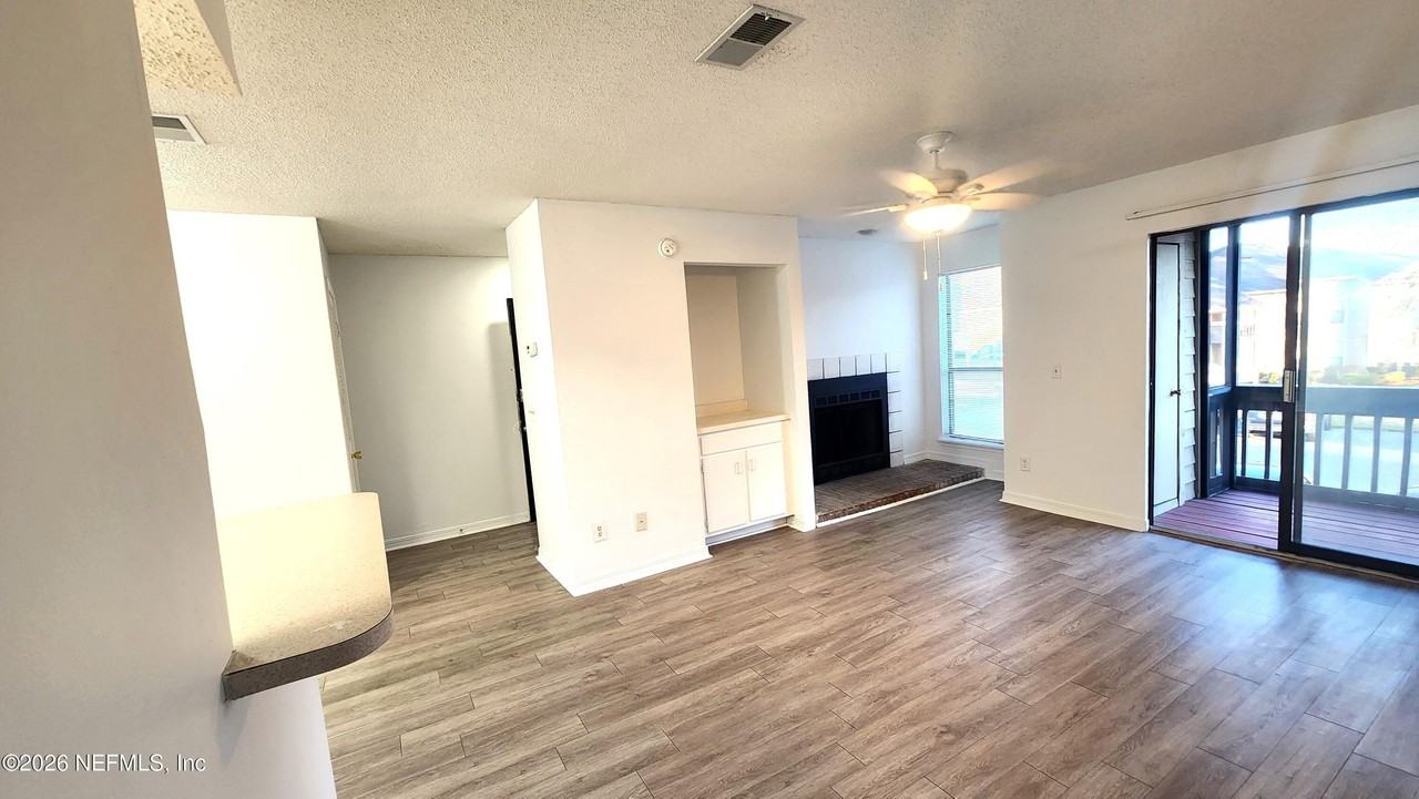 10200 Belle Rive Blvd Apt 256 #256 - Photo 6 of 15