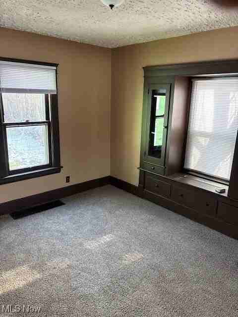 1587 Homewood Ave Se - Photo 3 of 14