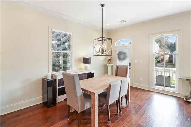 2045 Chippewa St - Photo 4 of 24