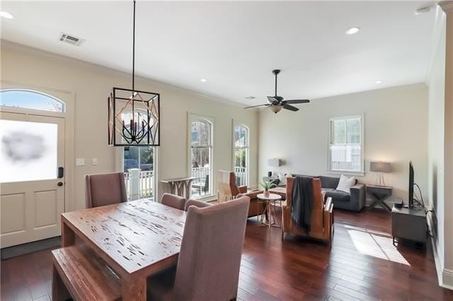 2045 Chippewa St - Photo 5 of 24