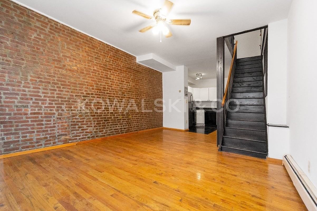 468 9th St #1 - Photo 4 of 10