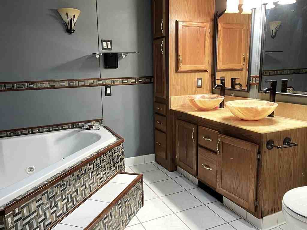 509 Maureen Ct #509 - Photo 5 of 23