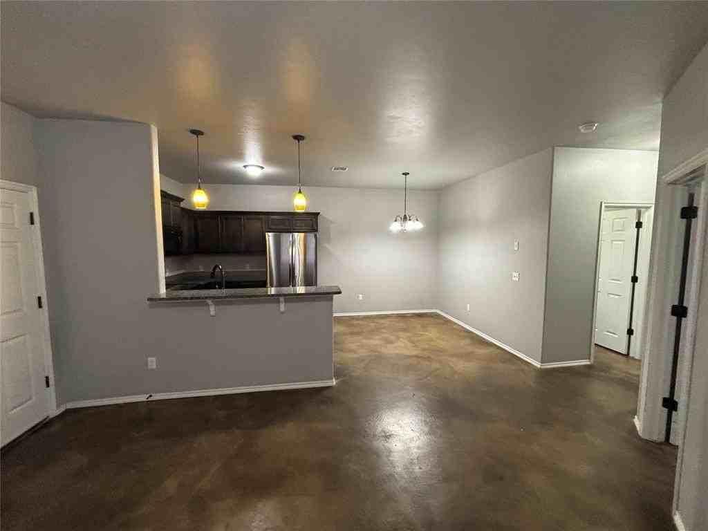 1852 Cypress Ln - Photo 3 of 11