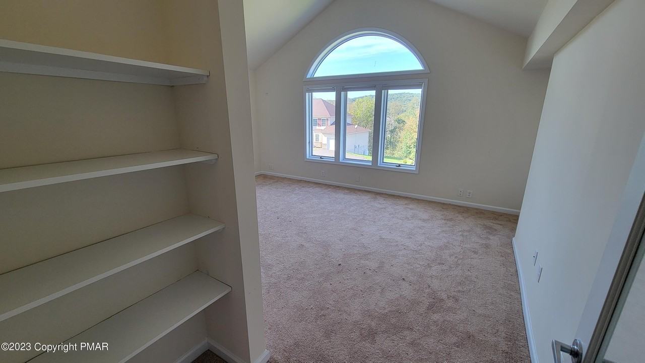 115 Imperial Dr Unit 201 #201 - Photo 5 of 18