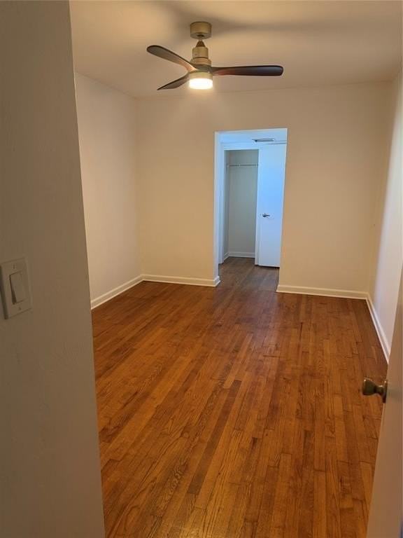 415 44th St - Photo 4 of 8