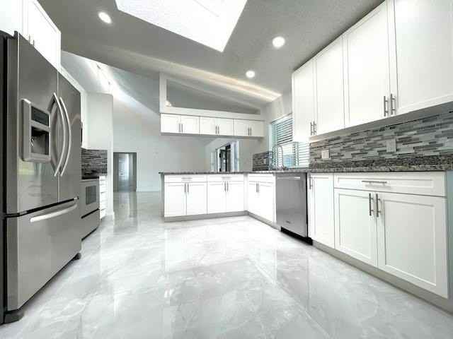 1712 Nw 91st Ave - Photo 3 of 39