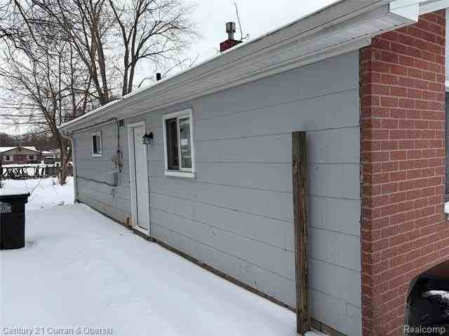 6516 Oak St - Photo 2 of 14