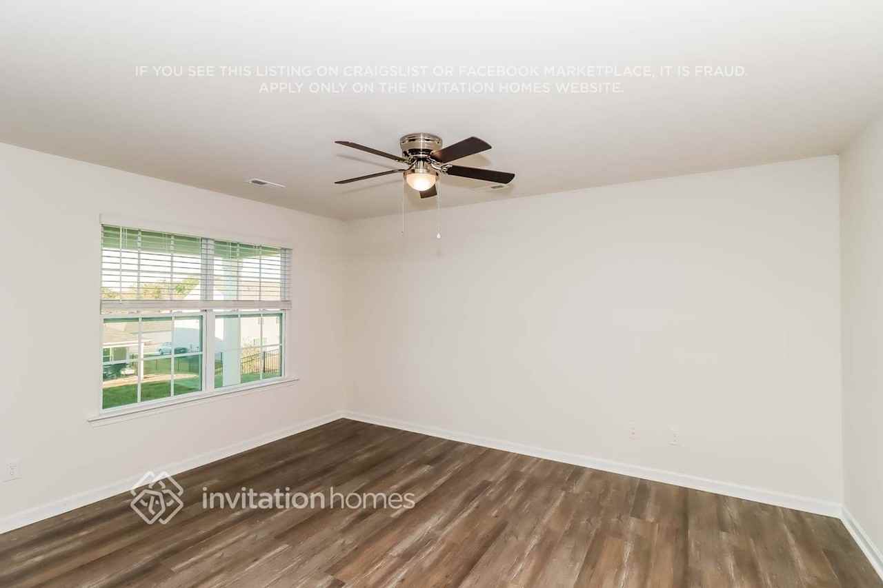 143 Cassius Dr - Photo 4 of 14