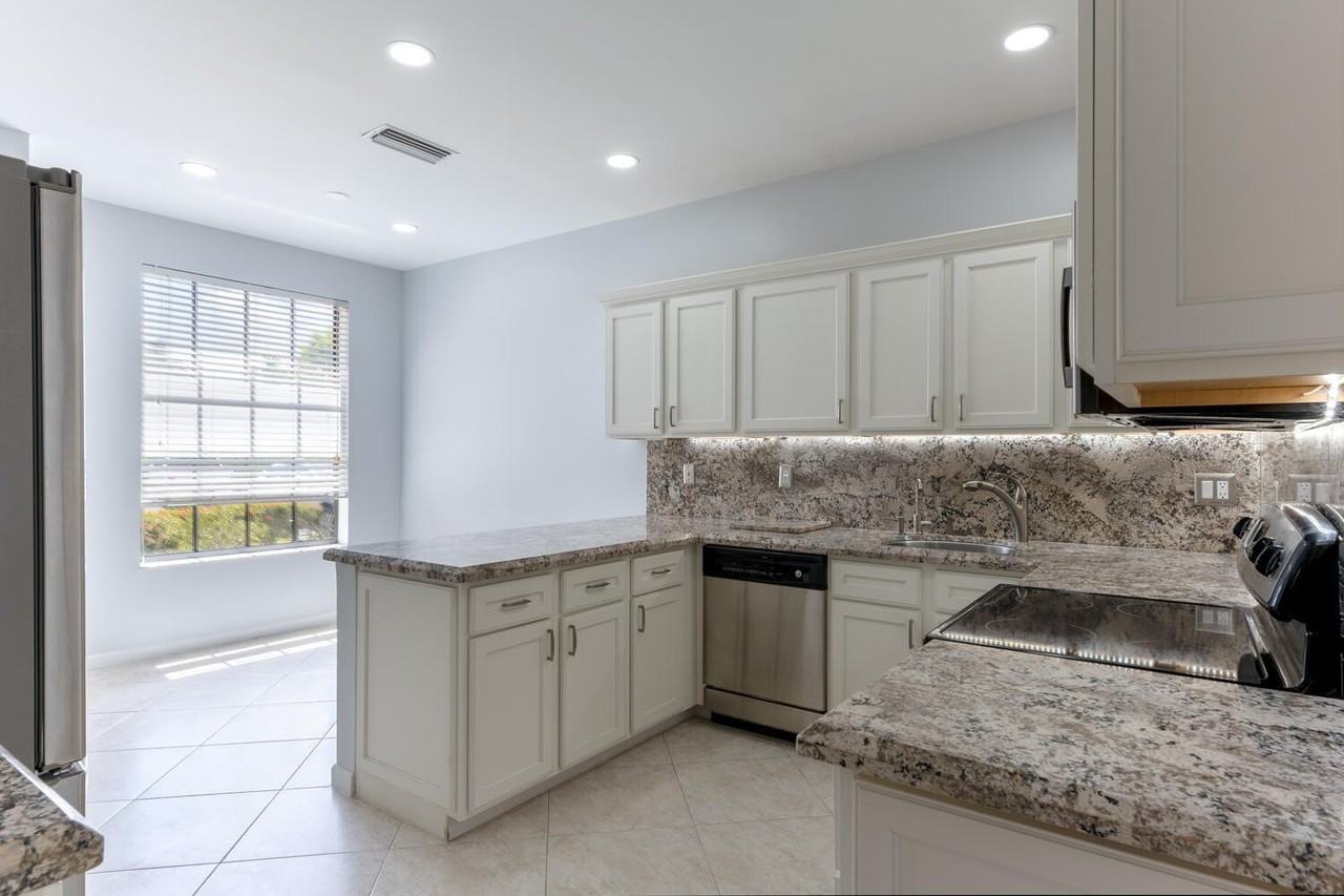 6746 Montego Bay Blvd #C - Photo 5 of 22