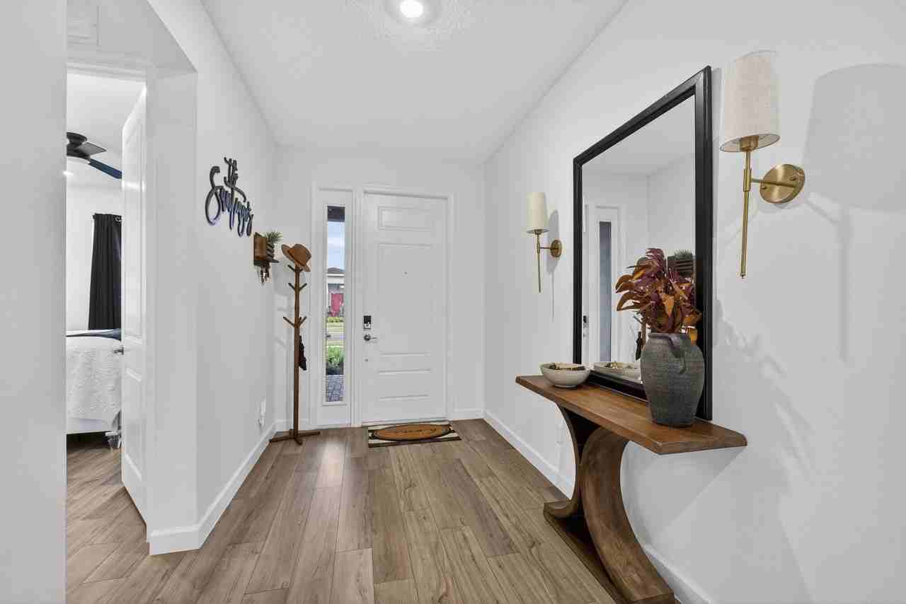 1543 Stockbridge St - Photo 3 of 50