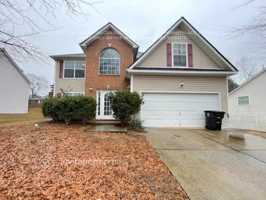 featured image of 6950 Foxmoor Way