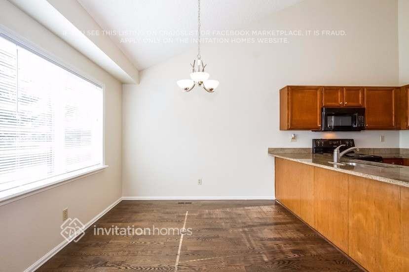 19430 E Brown Dr - Photo 6 of 16