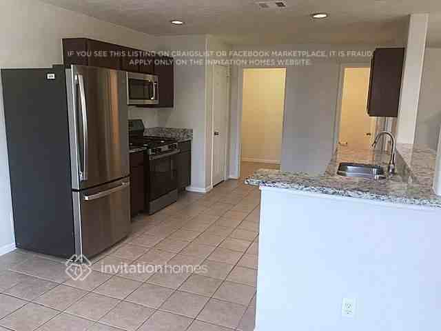 2411 Lago Mirado Way - Photo 5 of 19