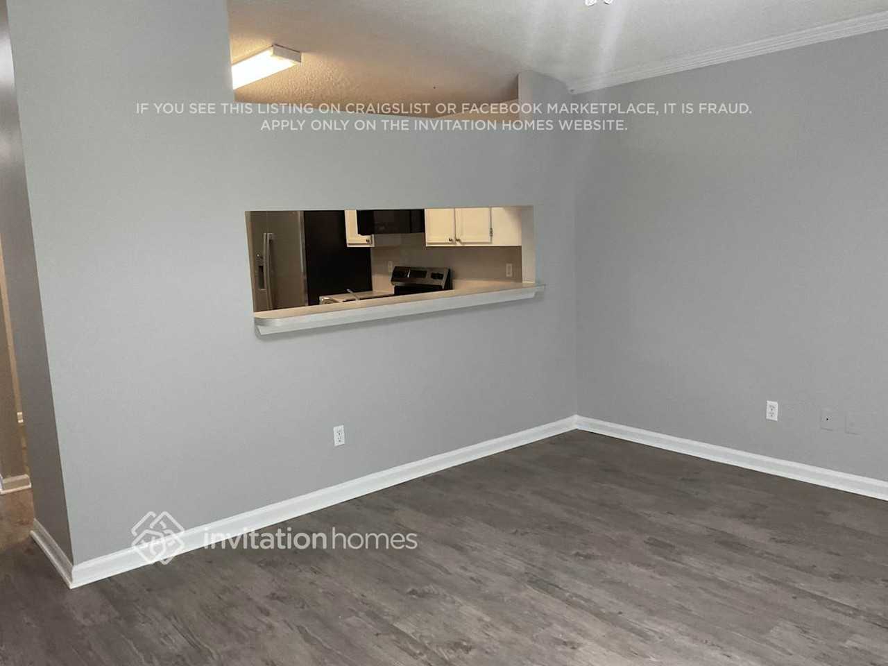 3852 Autumn Leaf Ct - Photo 5 of 16