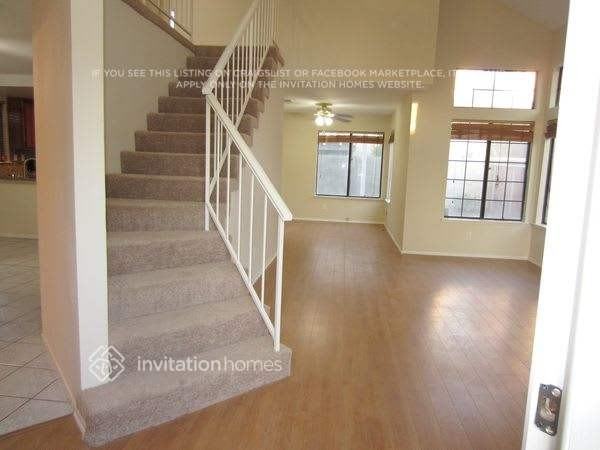 1471 Keepsake Ln - Photo 2 of 8