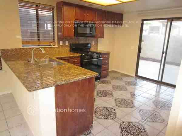 1471 Keepsake Ln - Photo 3 of 8