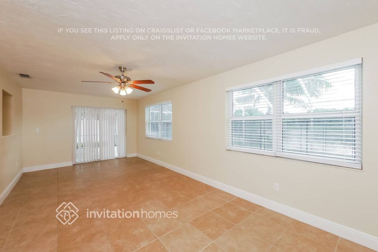 10320 Nw 18th Pl - Photo 7 of 17