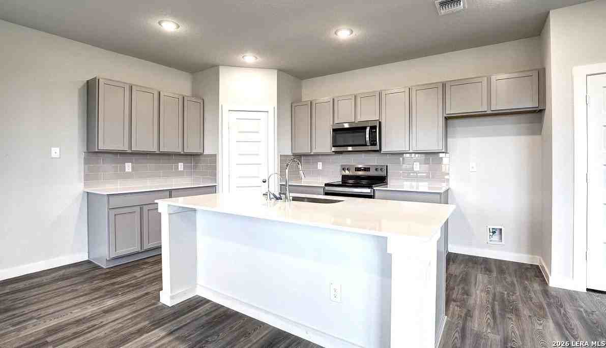 2563 Rambo Dr - Photo 5 of 21