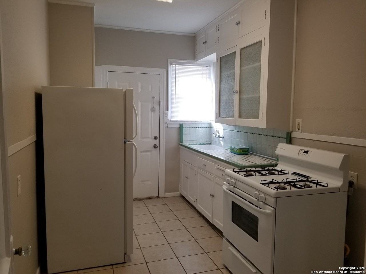 2238 N Interstate 35 - Photo 4 of 9