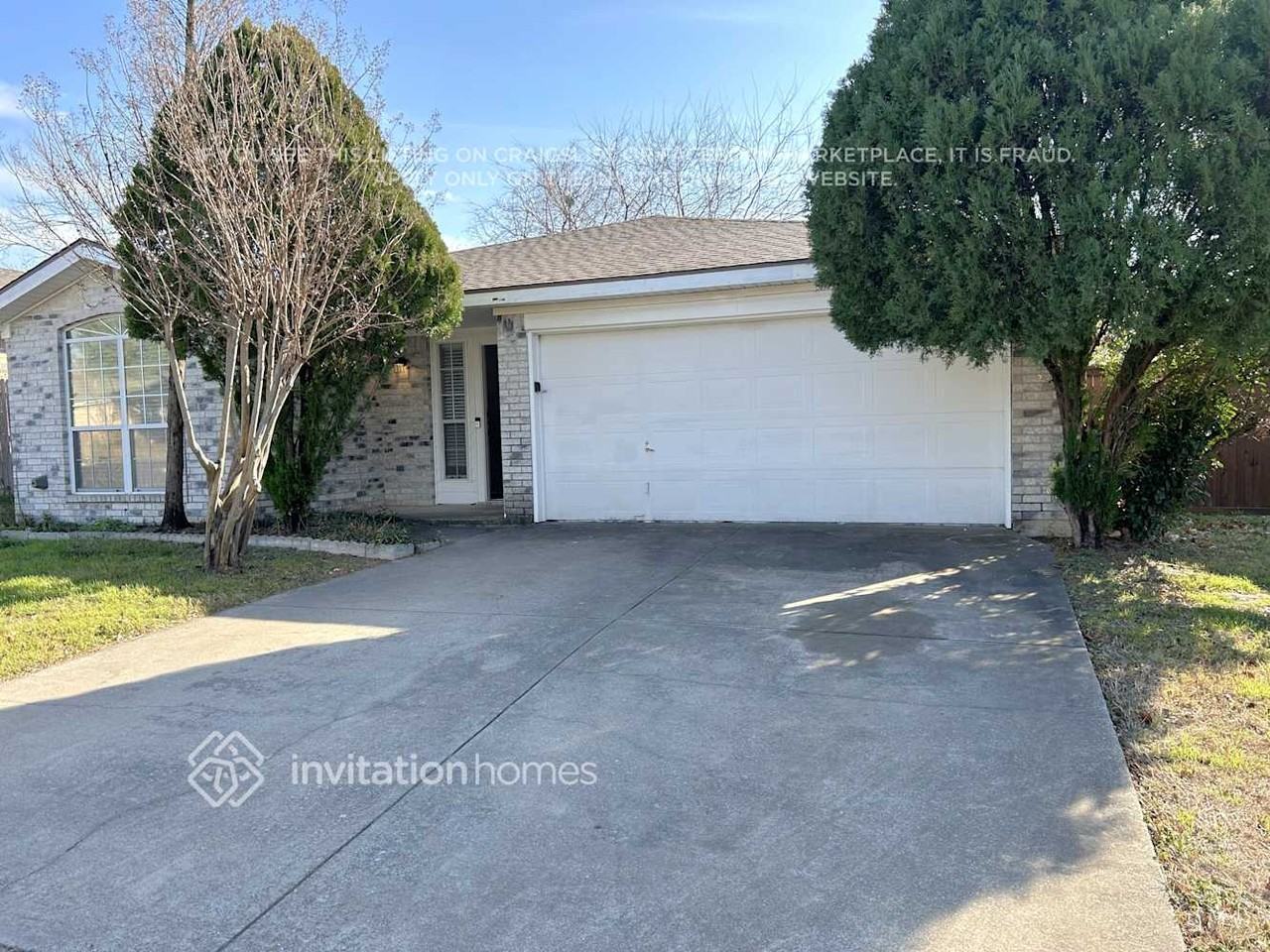 214 Arabian Ln - Photo 2 of 15