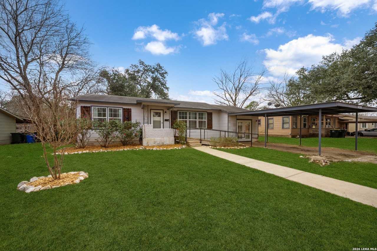 408 Aviation Ave - Photo 3 of 28