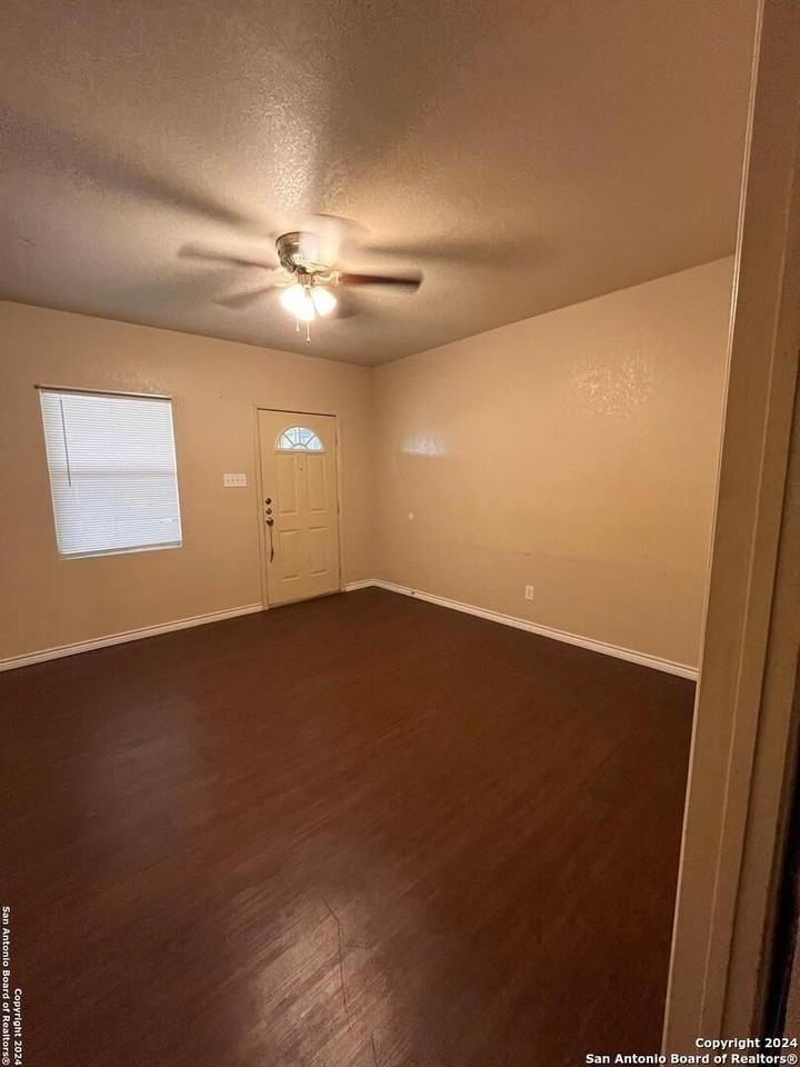 6911 N Us Highway 281 Unit 1 #1 - Photo 6 of 11