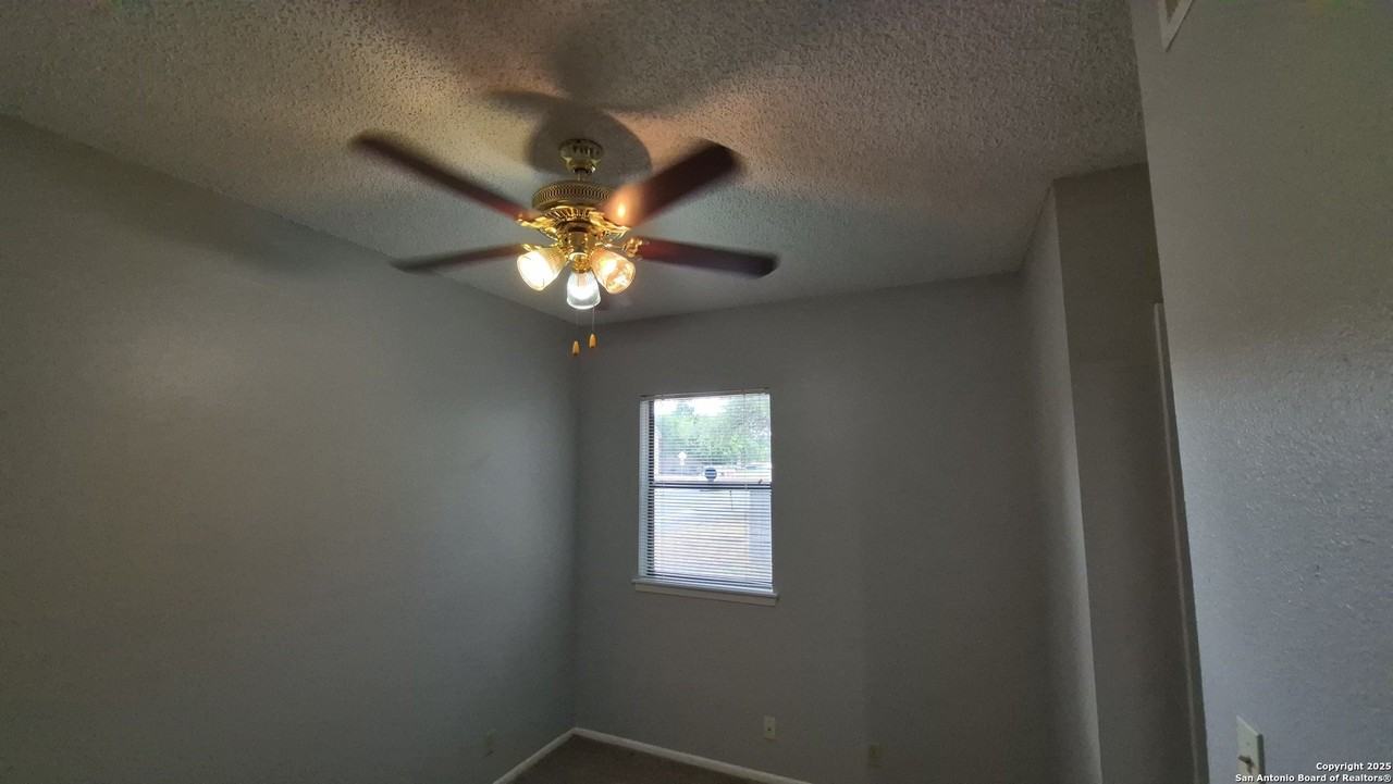 14309 Indian Woods - Photo 6 of 27