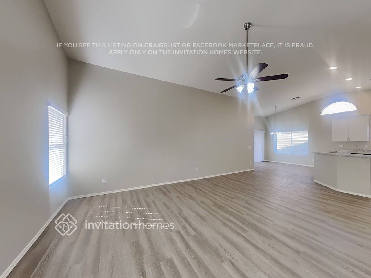 11601 W Jackson St - Photo 3 of 20