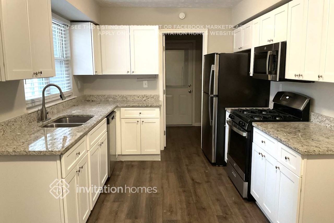 478 Benton Ct - Photo 5 of 17