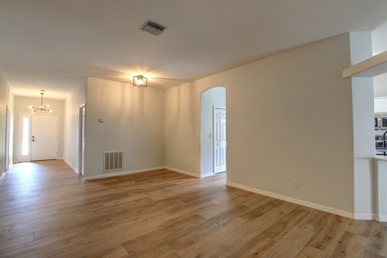 5868 Duskywing Dr - Photo 7 of 36