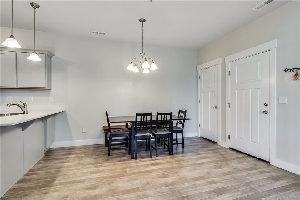 635 N Sun Peak Dr - Photo 3 of 15