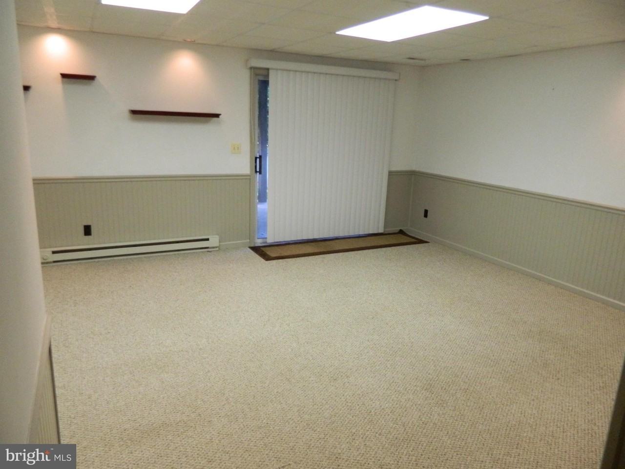 1321 Merry Hill Ct - Photo 5 of 11