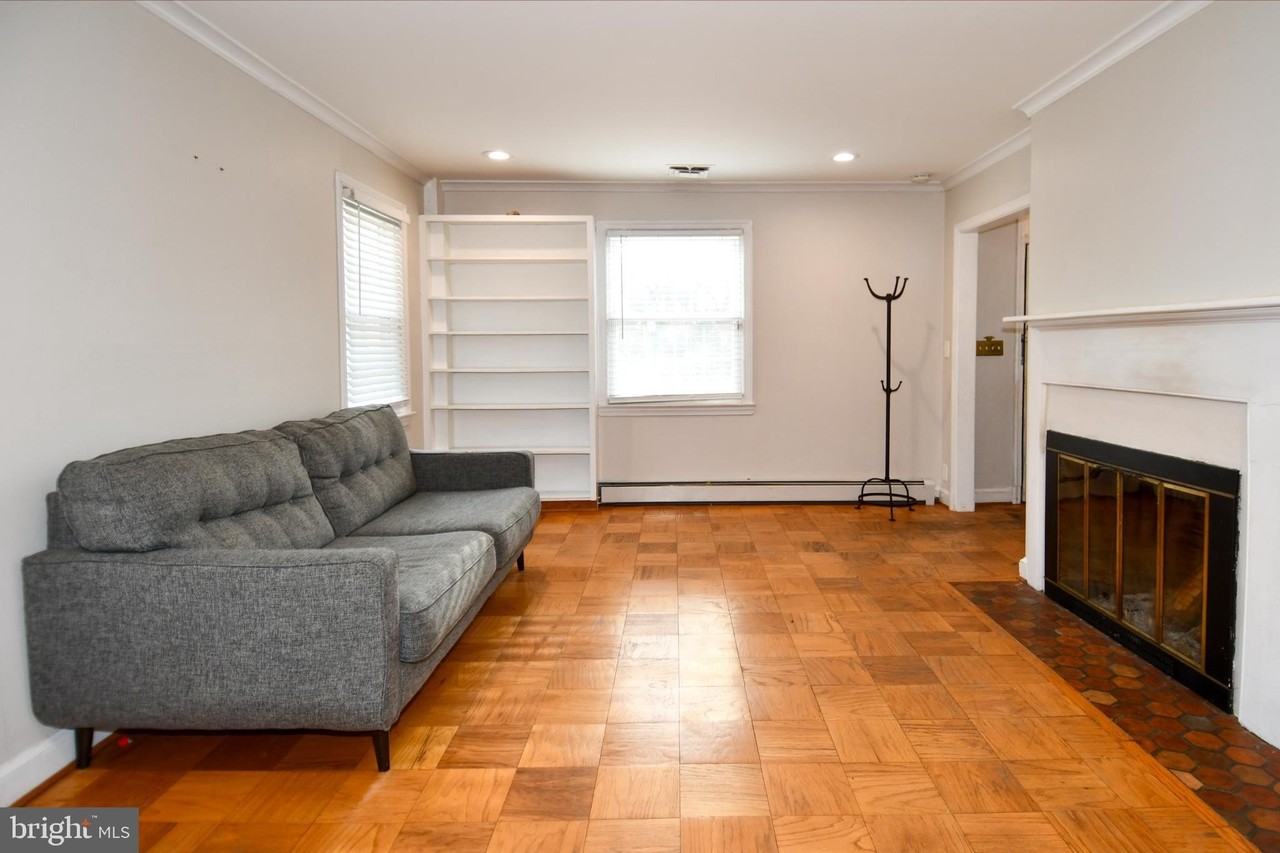 9325 Long Branch Pkwy - Photo 3 of 27