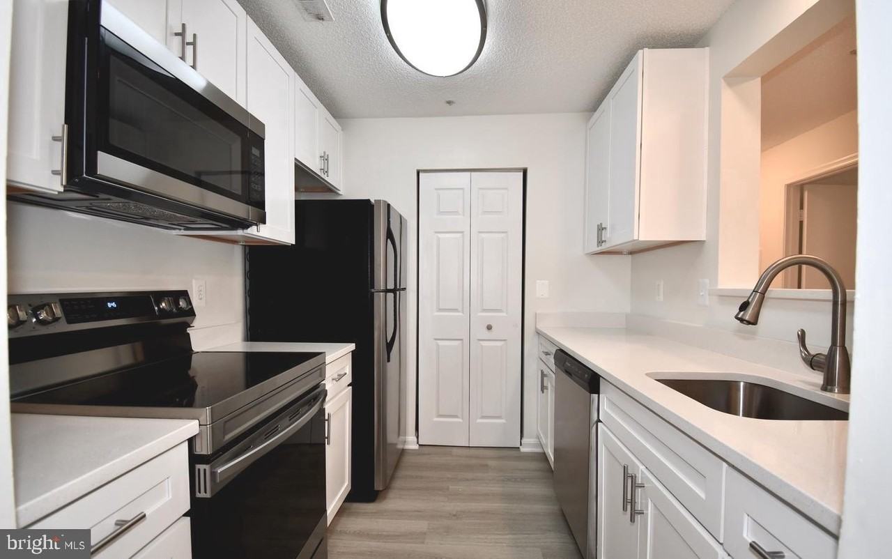 12901 Churchill Ridge Cir Apt 1 #1 - Photo 2 of 22