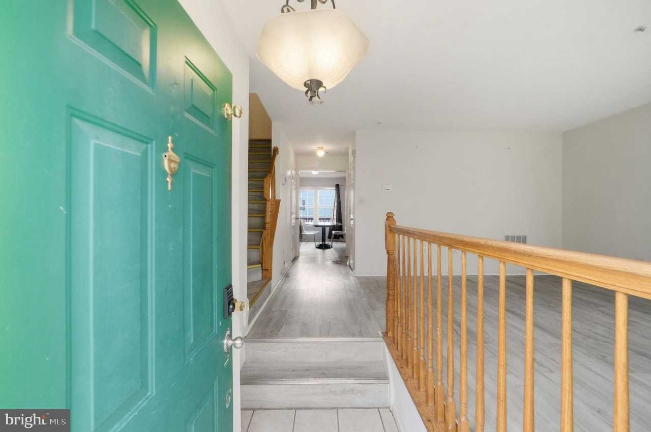 10606 Fitzgibbon Ct - Photo 3 of 26