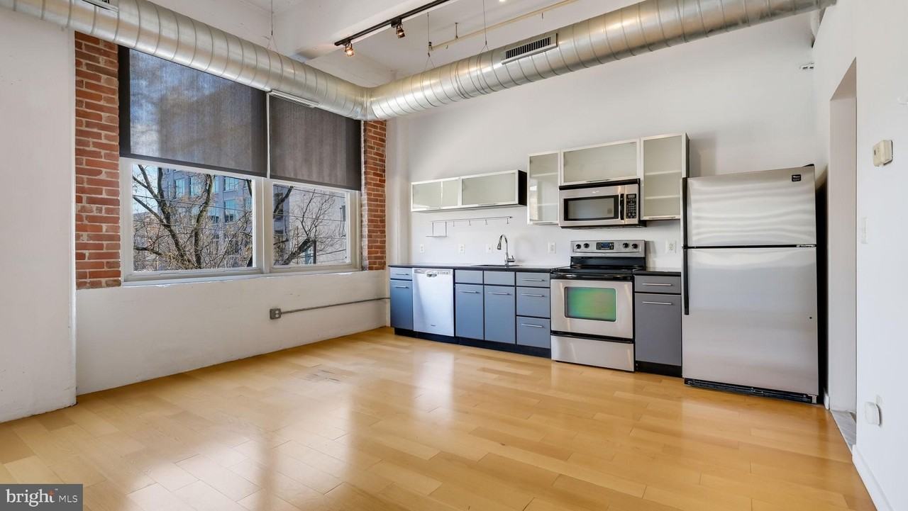 444 N 4th St Unit 213 #213 - Photo 3 of 19