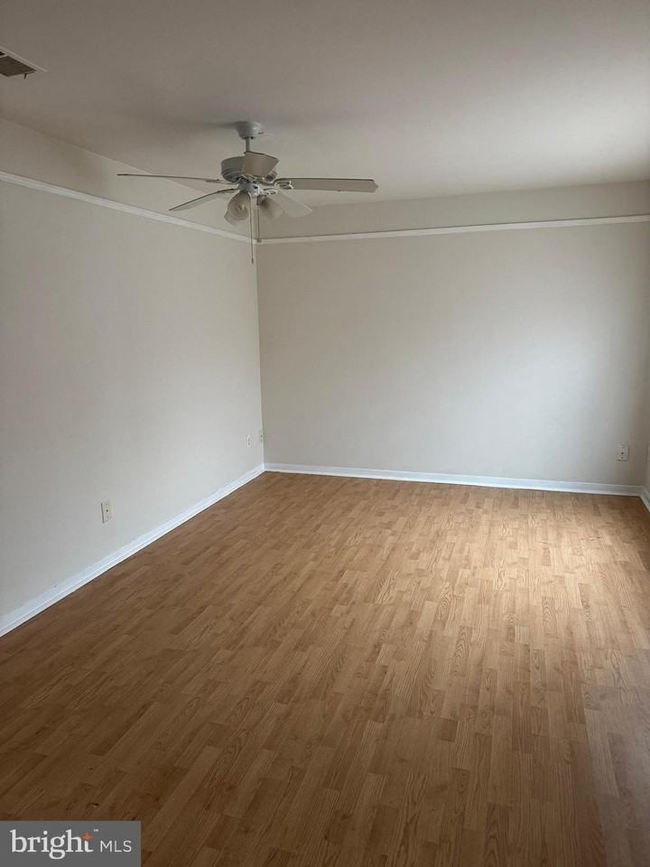 212 Cameron St - Photo 2 of 10