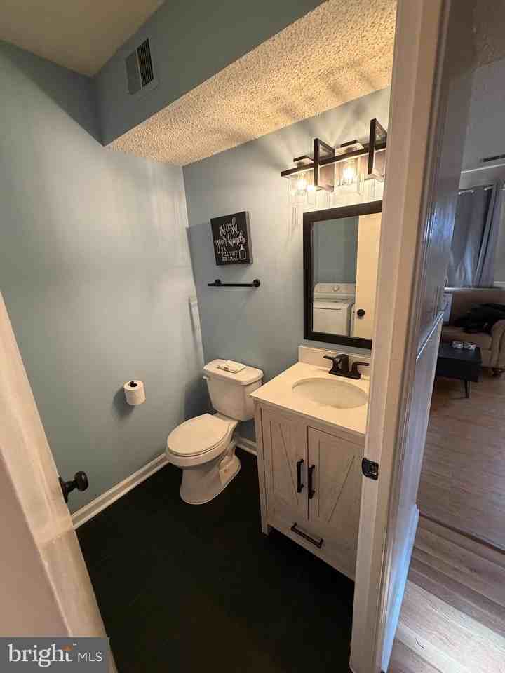 218 Moore Dr - Photo 4 of 15