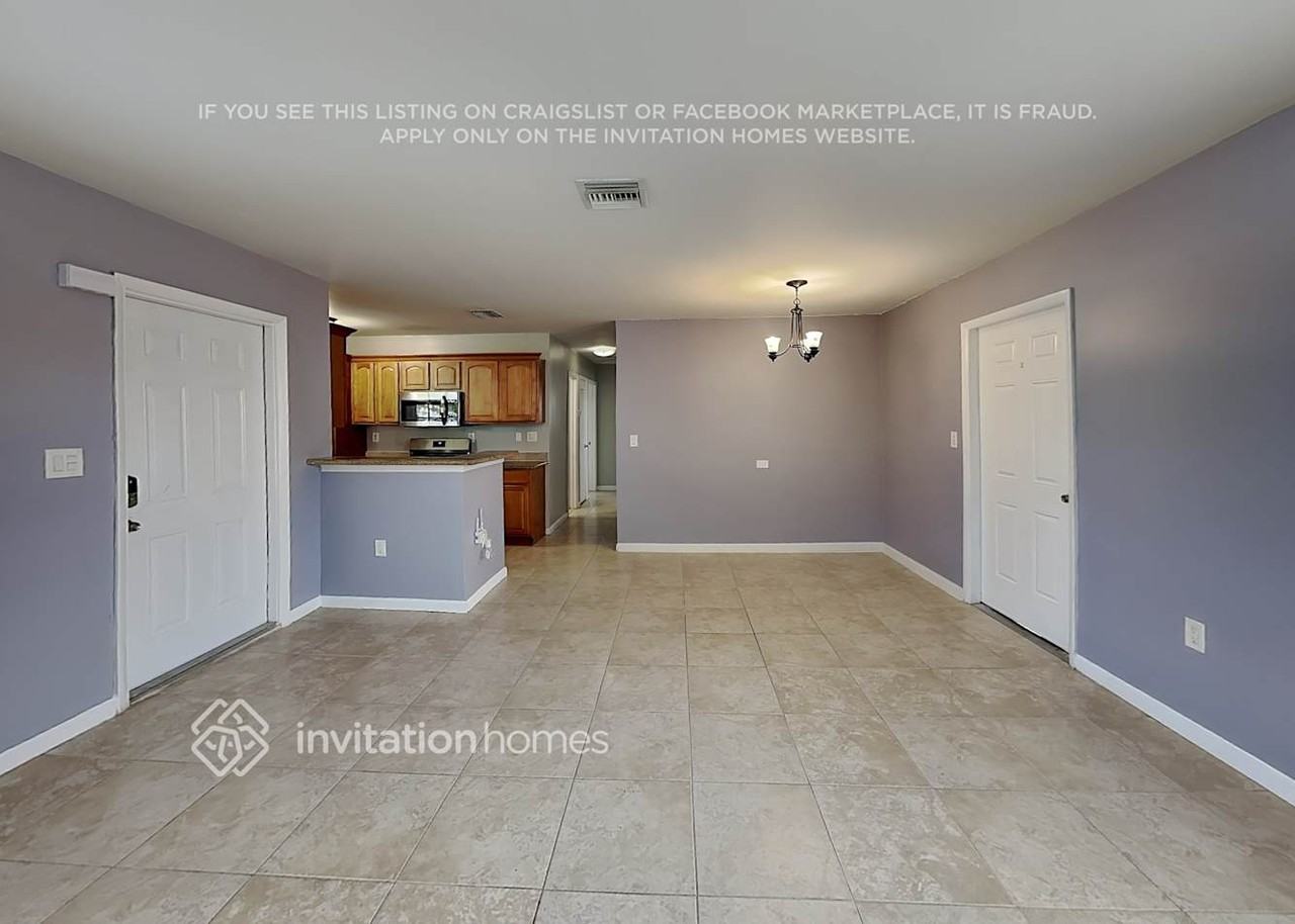 2712 Alcazar Dr - Photo 4 of 18