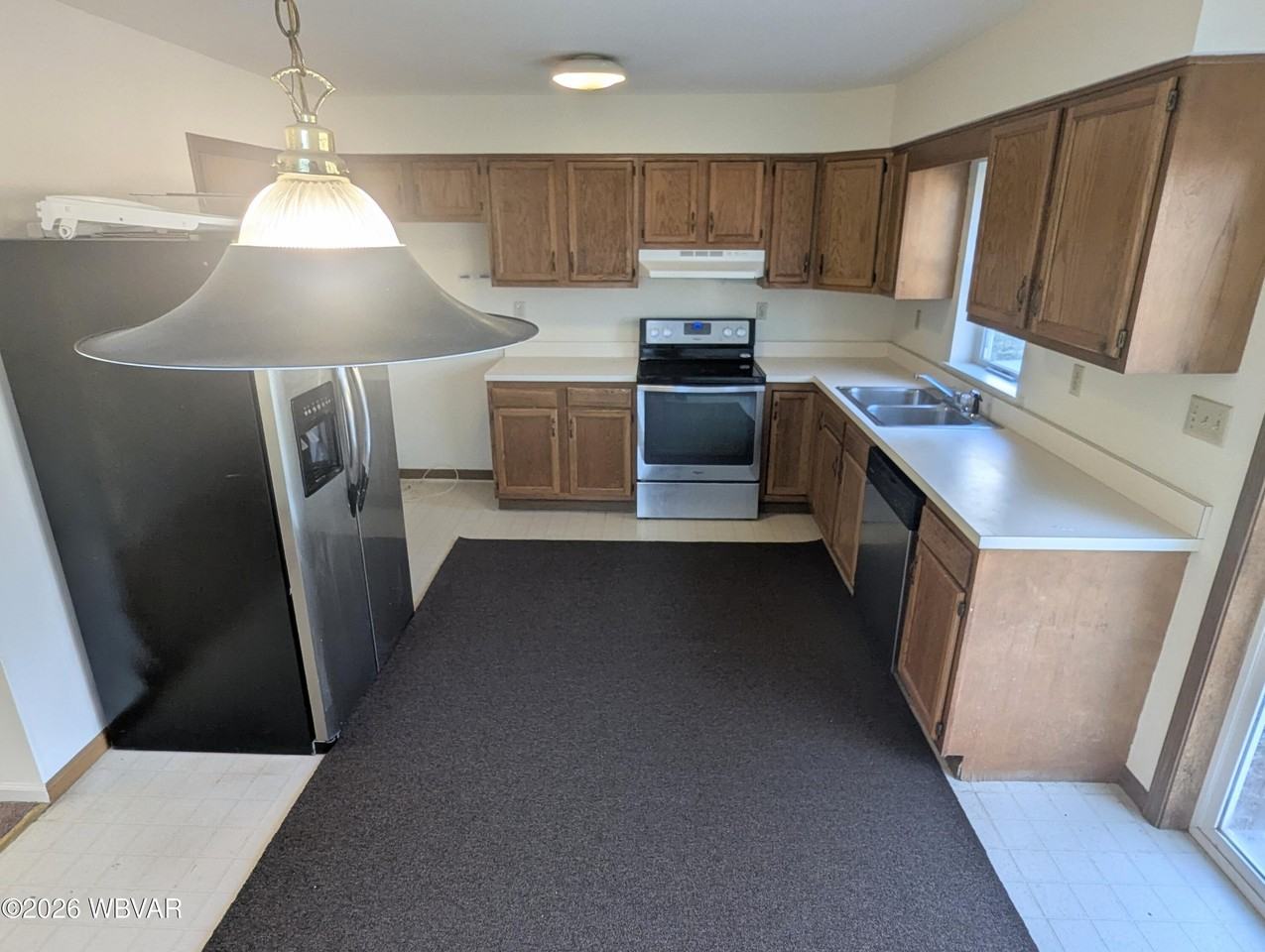 804 Wildwood Blvd - Photo 5 of 22