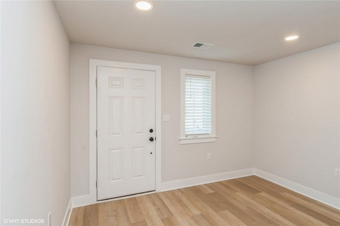 403 Cranford Way - Photo 4 of 50