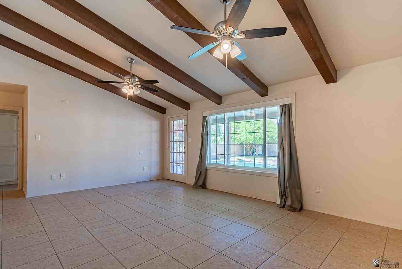 1850 W 15th Ln - Photo 5 of 33