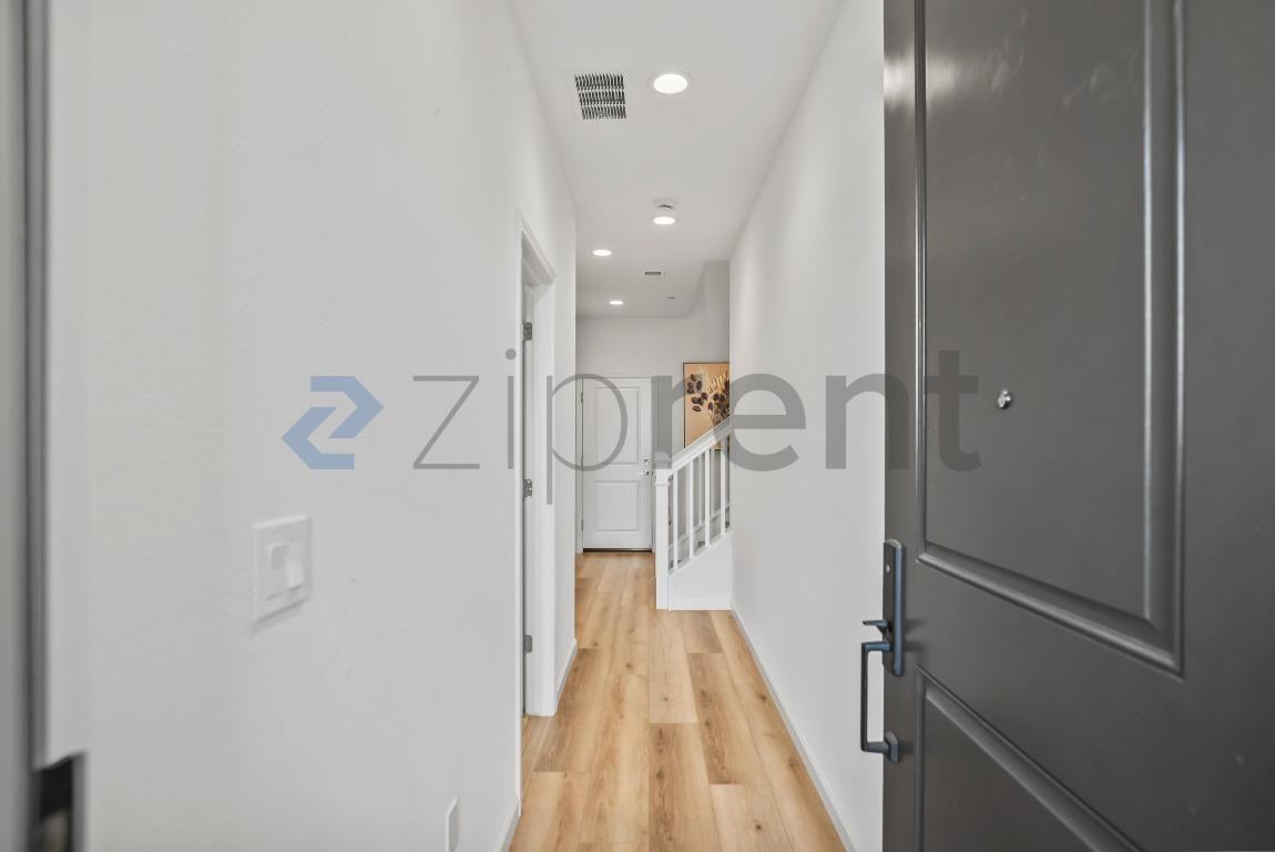 6216 Diamond Way - Photo 5 of 29