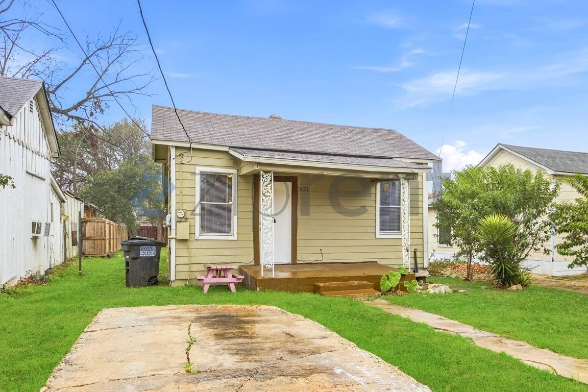 521 S Polaris St - Photo 4 of 17