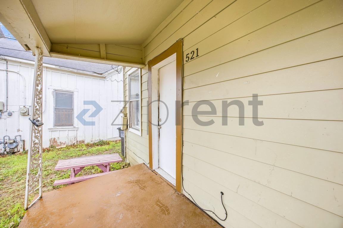 521 S Polaris St - Photo 5 of 17