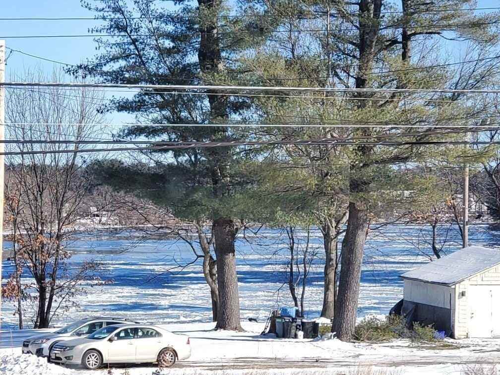 160 Tyngsboro Rd - Photo 4 of 19