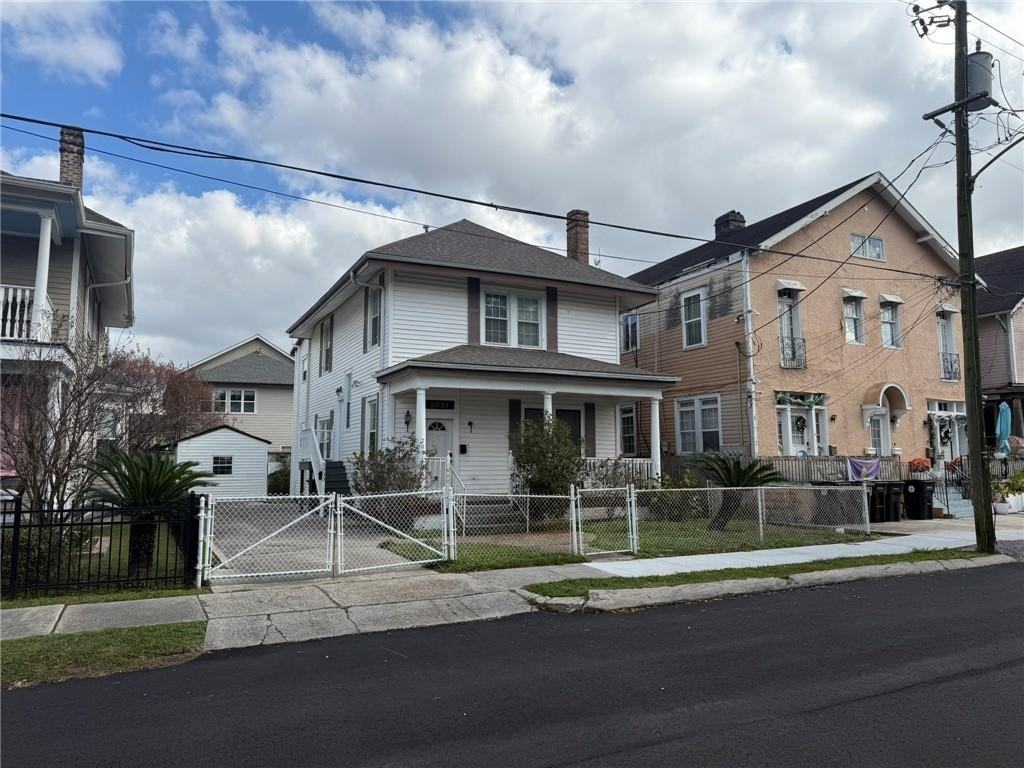 2033 General Taylor St - Photo 4 of 27