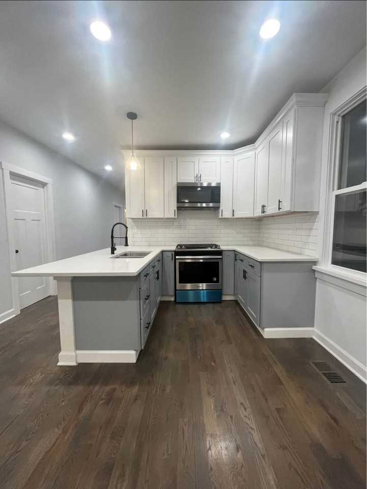 5212 S Lorel Ave - Photo 5 of 17