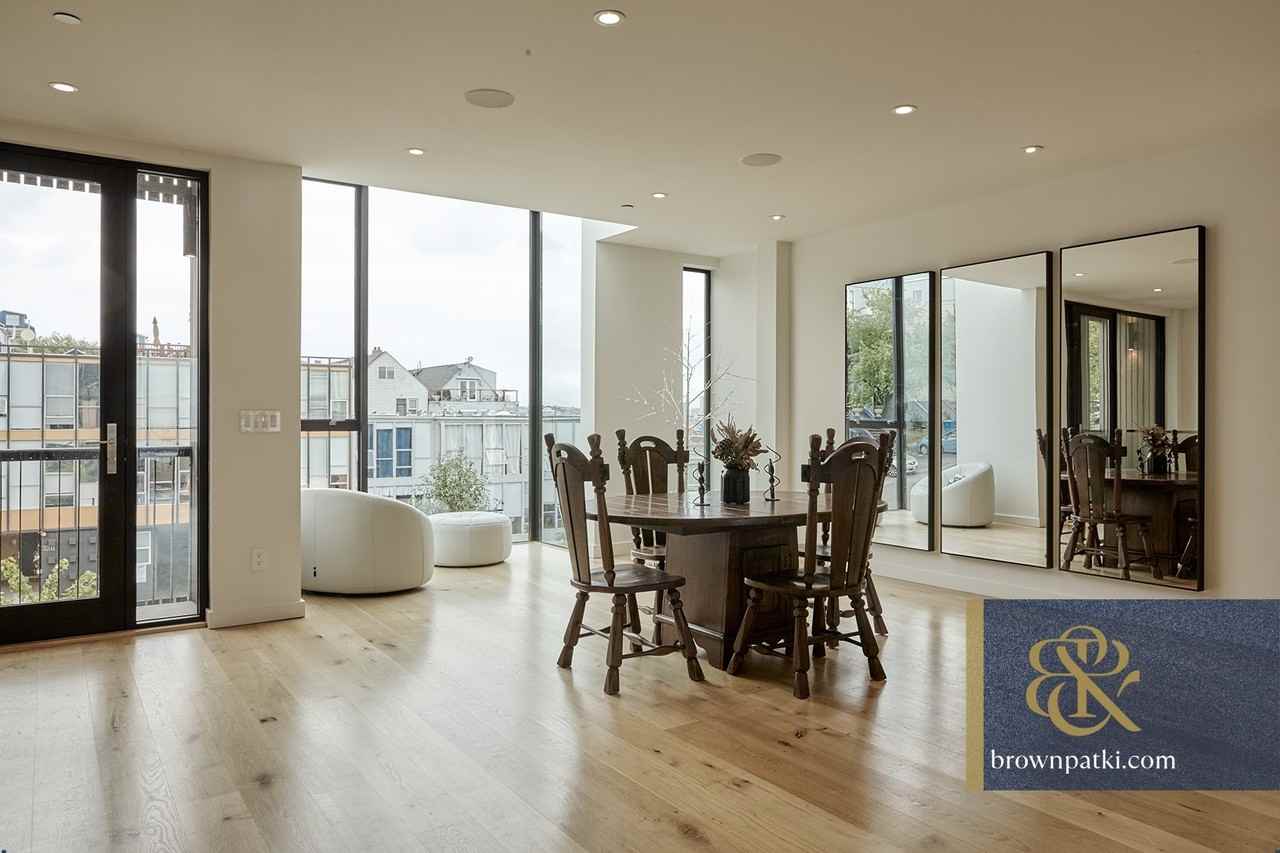 337 Pennsylvania Ave - Photo 4 of 13