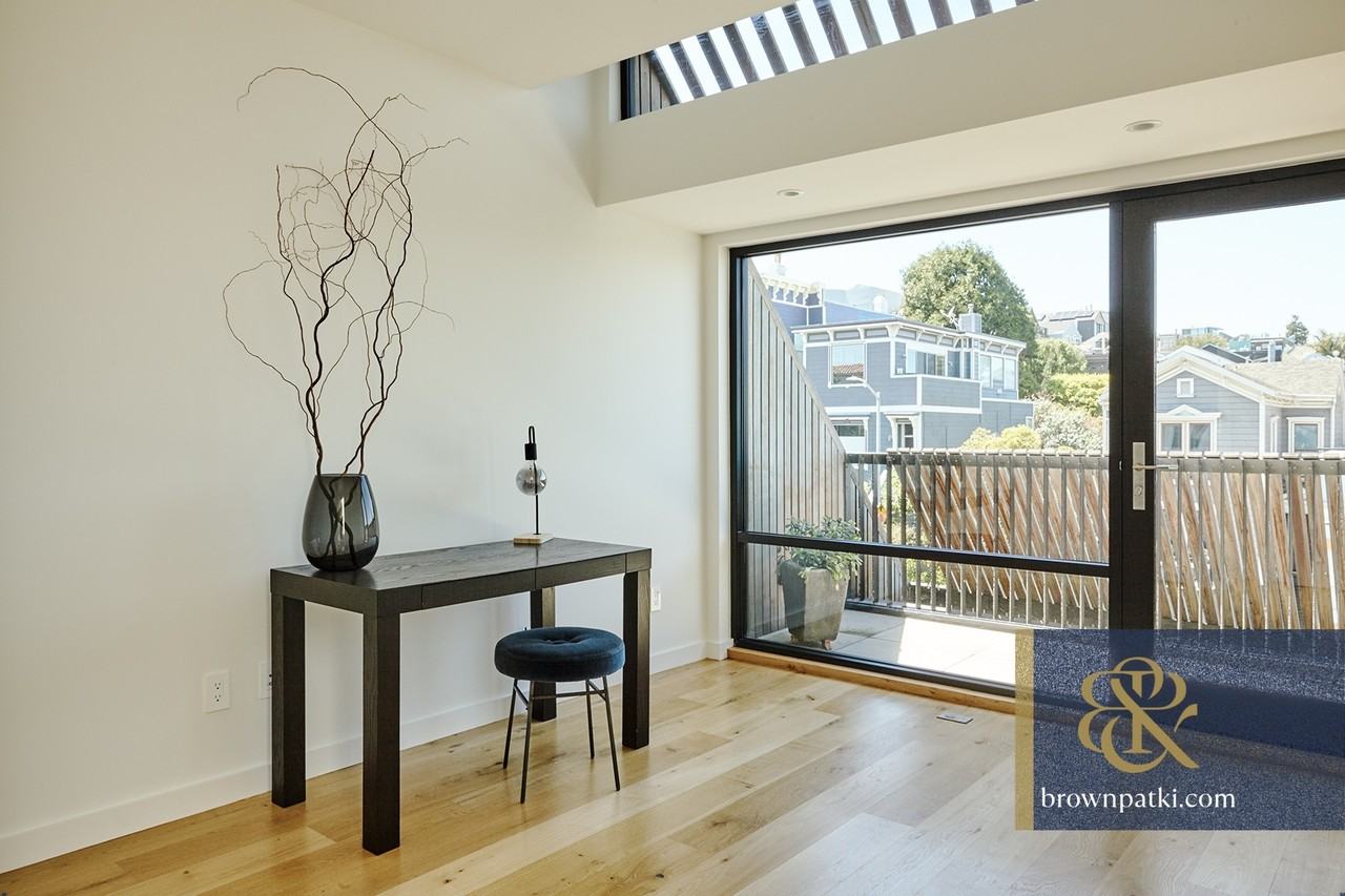 337 Pennsylvania Ave - Photo 7 of 13